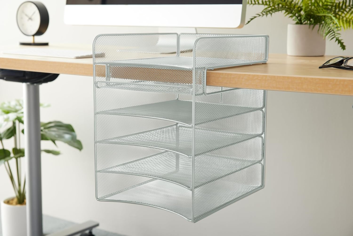 Safco Onyx Hanging Desktop Organizer with 5 Horizontal Trays, Under-Desk Storage. Fits Tables 1.75" Thick and Under, Silver